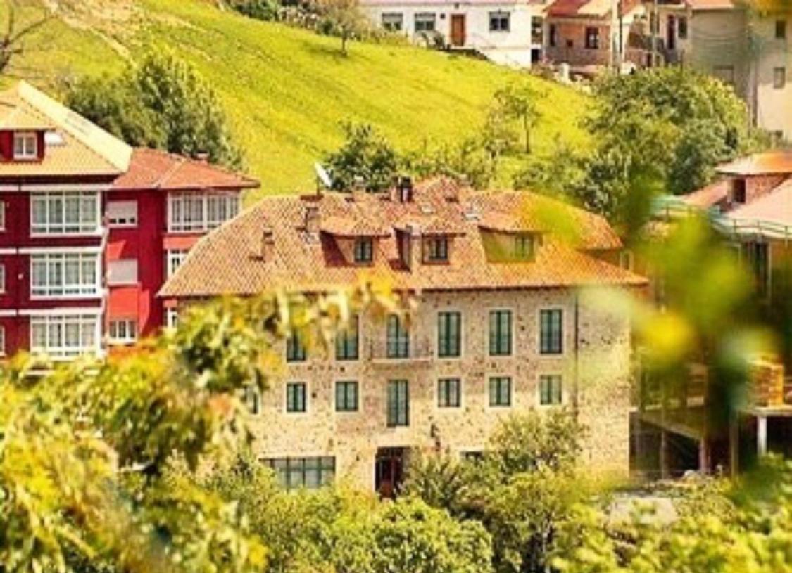 Hotel Villa De Cabrales Arenas De Cabrales Exteriör bild