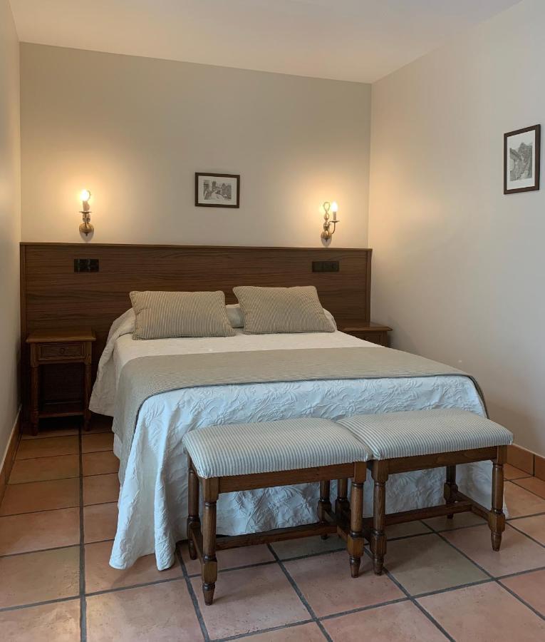 Hotel Villa De Cabrales Arenas De Cabrales Exteriör bild